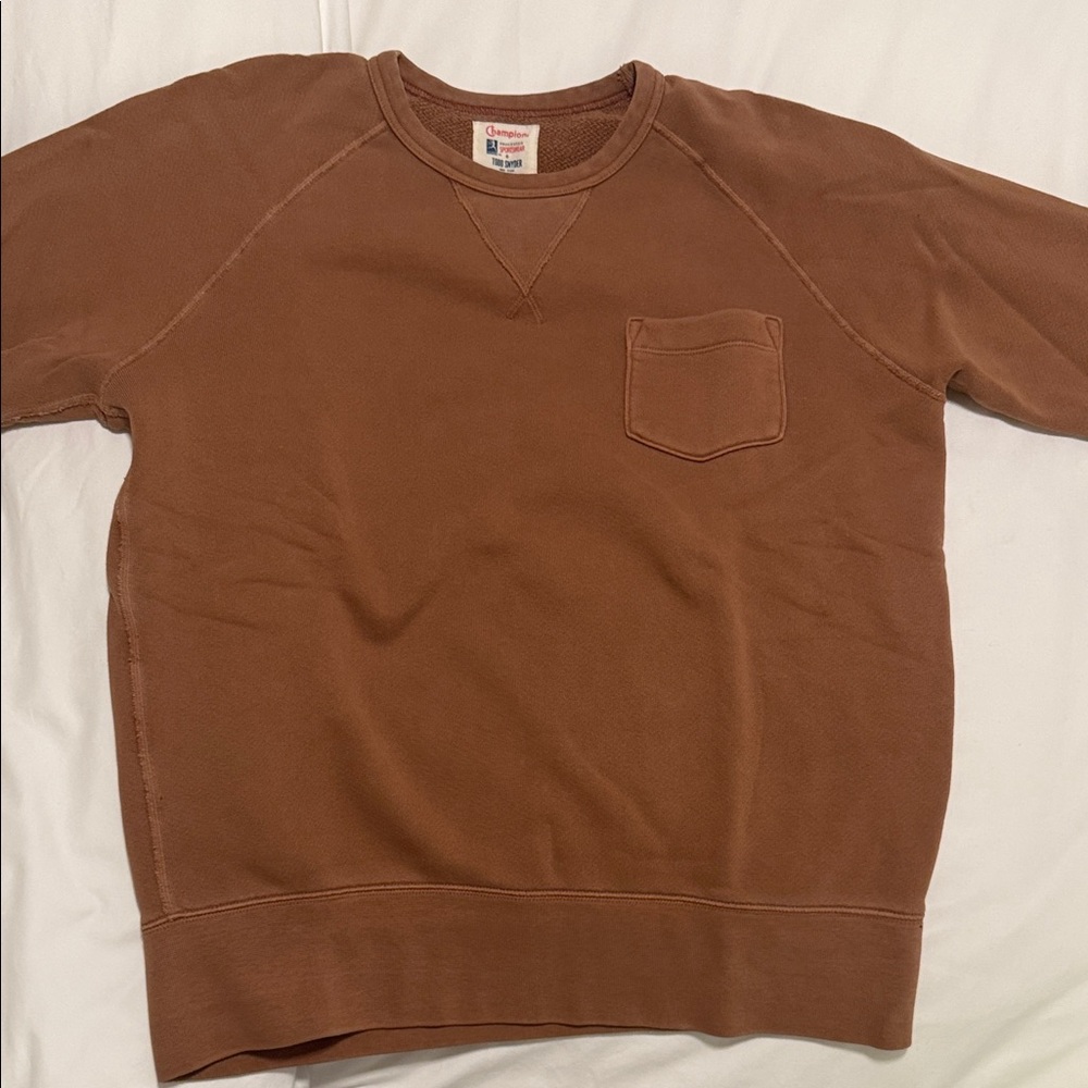 Champion Men's medium Tan Crewneck Sweater